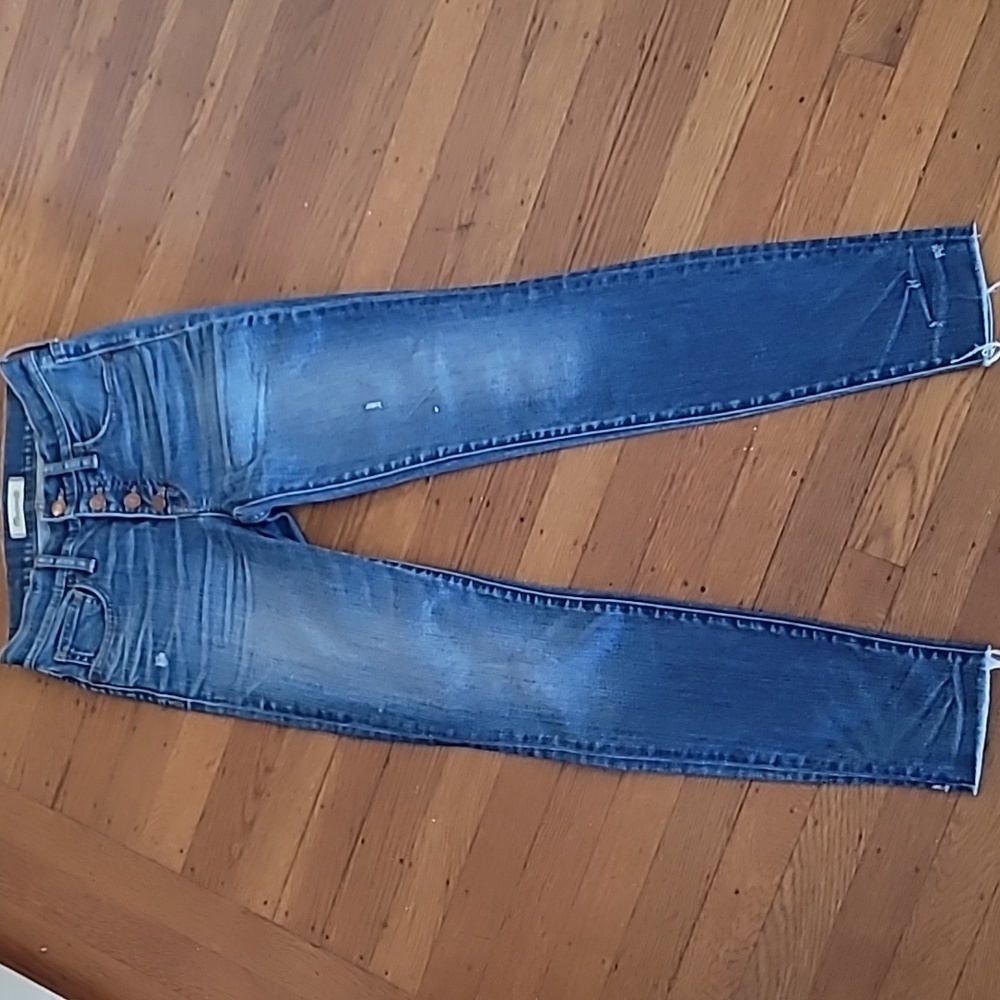 9"High-Rise Skinny Jeans step hem Edition size24